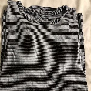 Gap tee